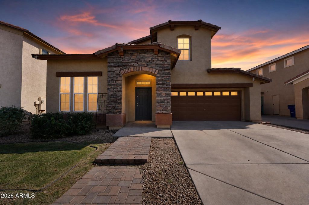 1841 E DEL RIO Street, Gilbert, AZ 85295
