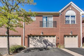 970 Kensington Drive, Northbrook, IL 60062