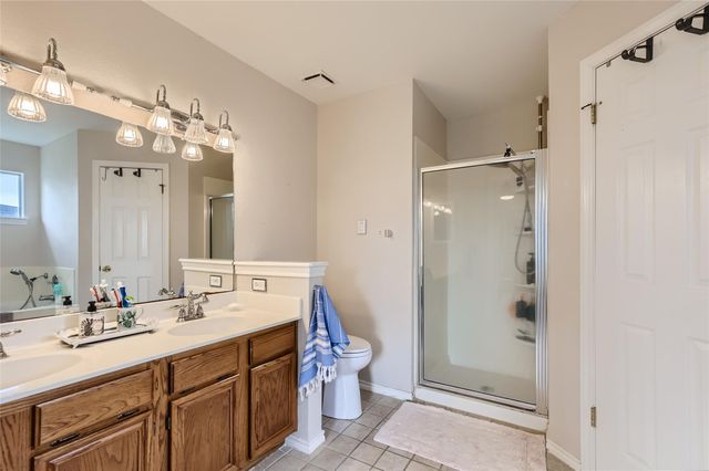 500 Hawthorne LN, Round Rock, TX 78664