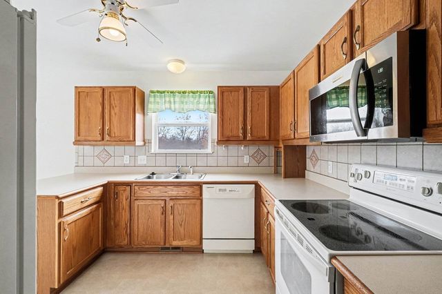 8375 Steeple Chase Court, Grand Blanc, MI 48439