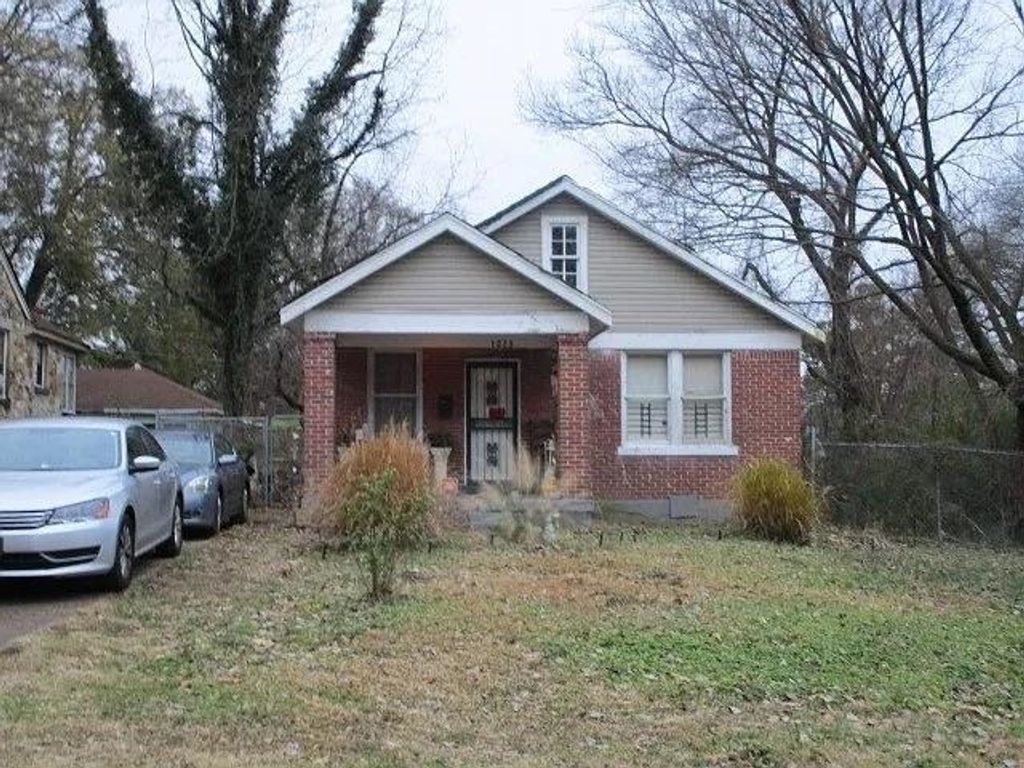 1025 SHAWNEE CIR, Memphis, TN 38106