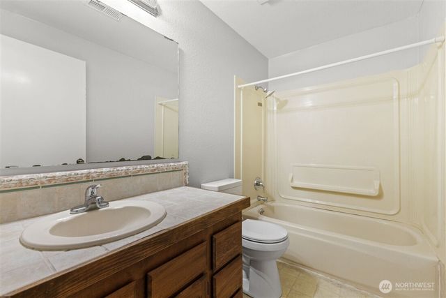 1717 Governor Stevens Court SE, Olympia, WA 98501