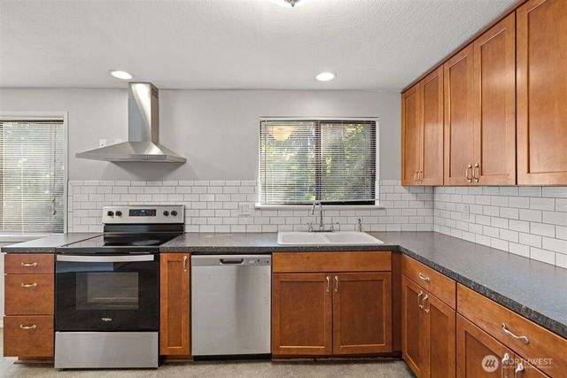 1717 Governor Stevens Court SE, Olympia, WA 98501