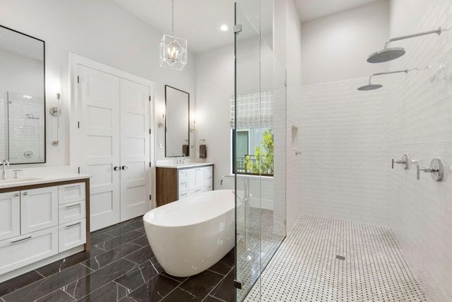 112 W Copa Palm Loop, Montgomery, TX 77316
