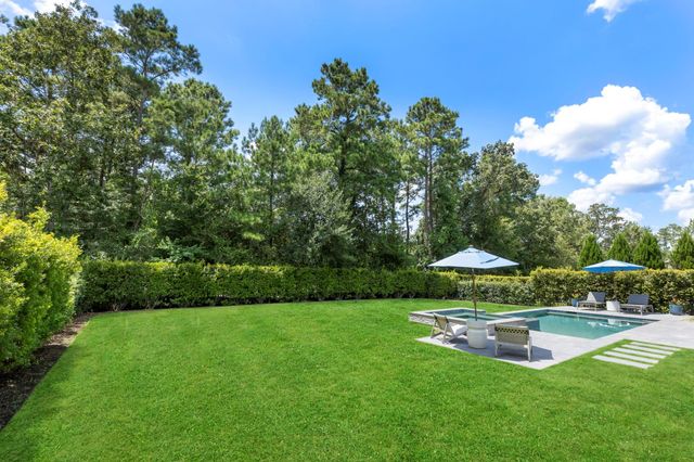 112 W Copa Palm Loop, Montgomery, TX 77316