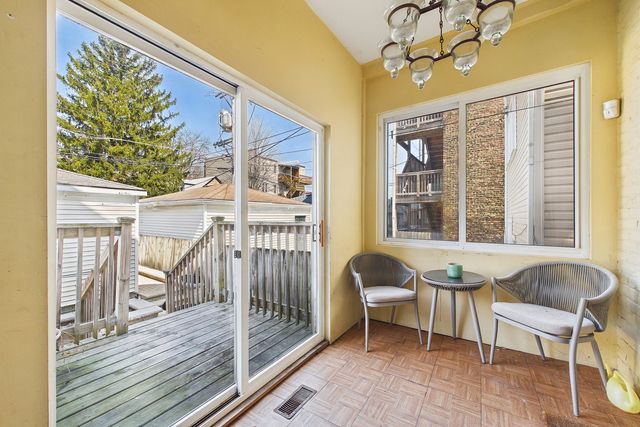 2330 W Palmer Street, Chicago, IL 60647