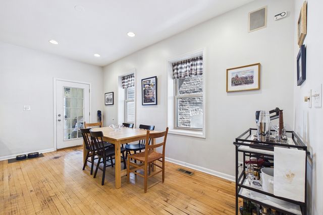 2330 W Palmer Street, Chicago, IL 60647