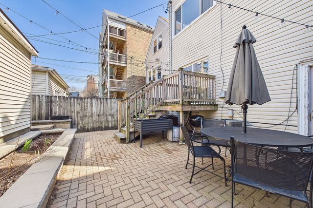 2330 W Palmer Street, Chicago, IL 60647