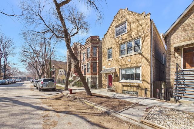 2330 W Palmer Street, Chicago, IL 60647