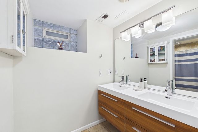 2330 W Palmer Street, Chicago, IL 60647