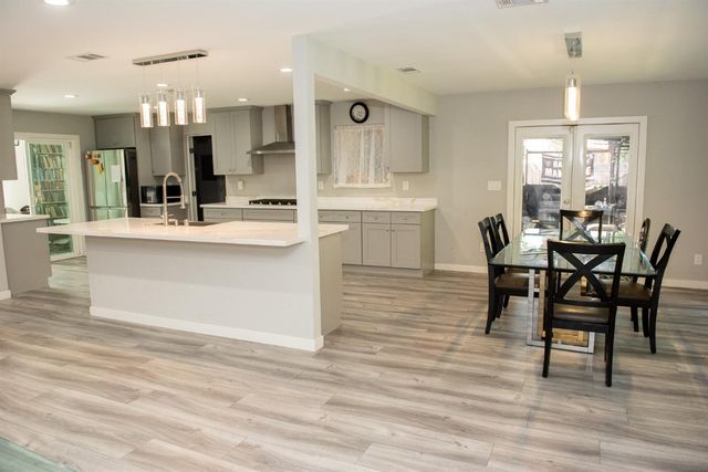 2206 Idaho Ave, Stockton, CA 95204