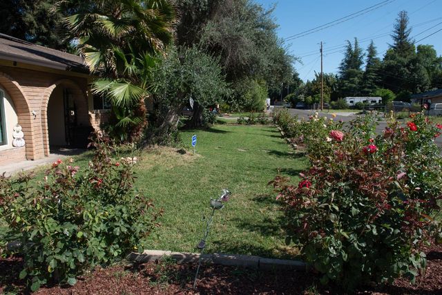 2206 Idaho Ave, Stockton, CA 95204