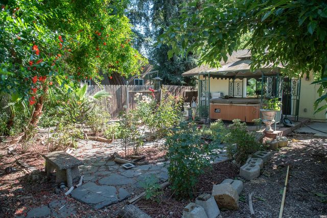 2206 Idaho Ave, Stockton, CA 95204
