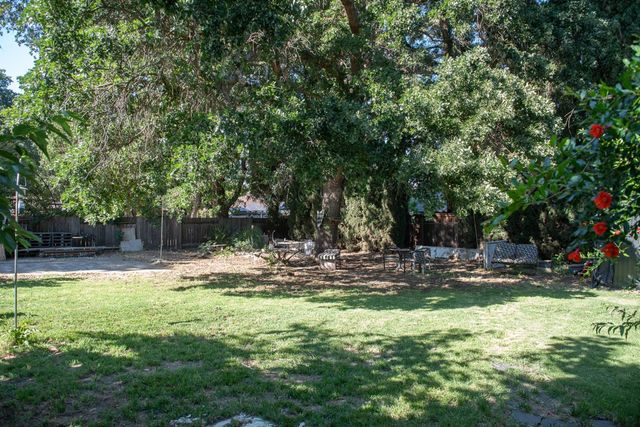 2206 Idaho Ave, Stockton, CA 95204