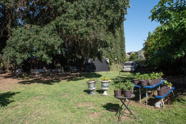 2206 Idaho Ave, Stockton, CA 95204
