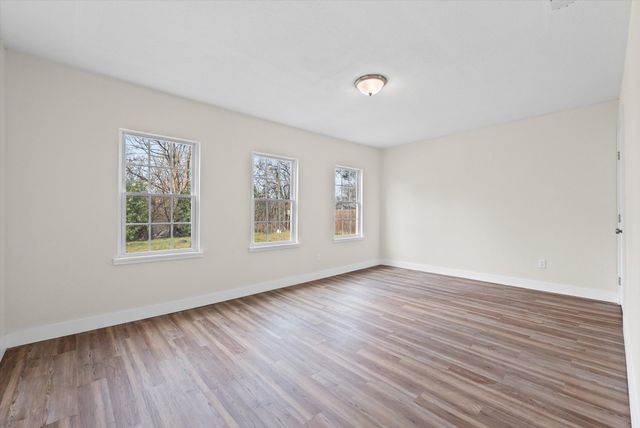 711 E Cowan Avenue, Mart, TX 76664