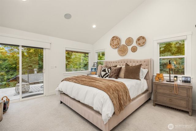 12422 68th Avenue NE, Kirkland, WA 98034