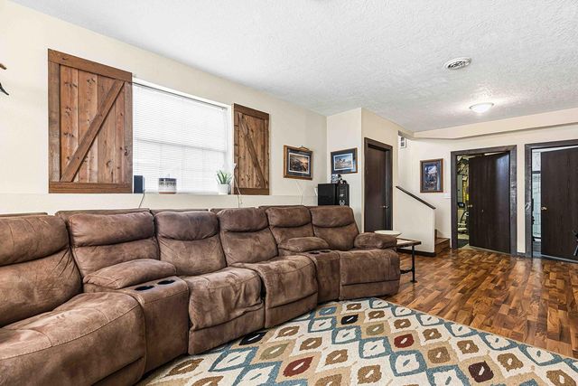 301 Wall Avenue, Horace, ND 58047
