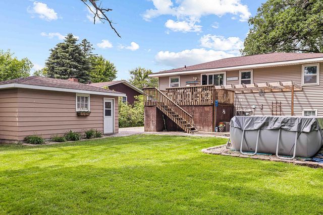 301 Wall Avenue, Horace, ND 58047