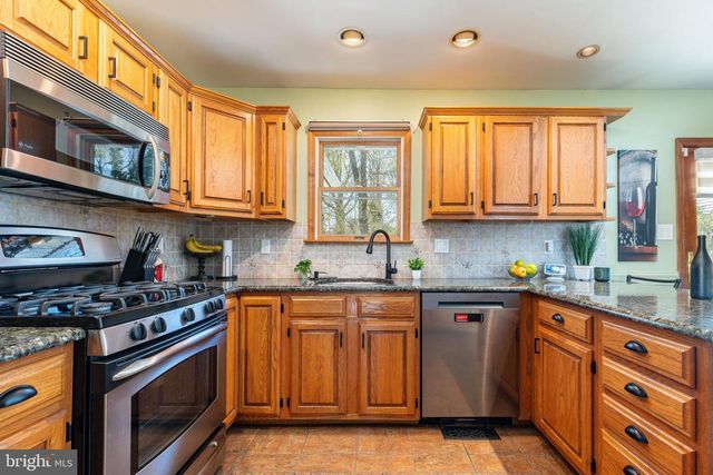 583 LAKE BLVD, Lindenwold, NJ 08021