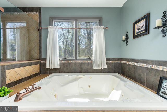 583 LAKE BLVD, Lindenwold, NJ 08021