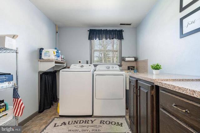 583 LAKE BLVD, Lindenwold, NJ 08021