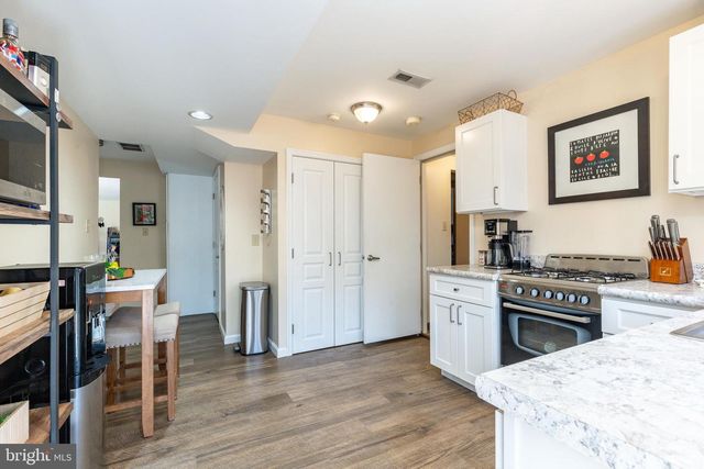 583 LAKE BLVD, Lindenwold, NJ 08021