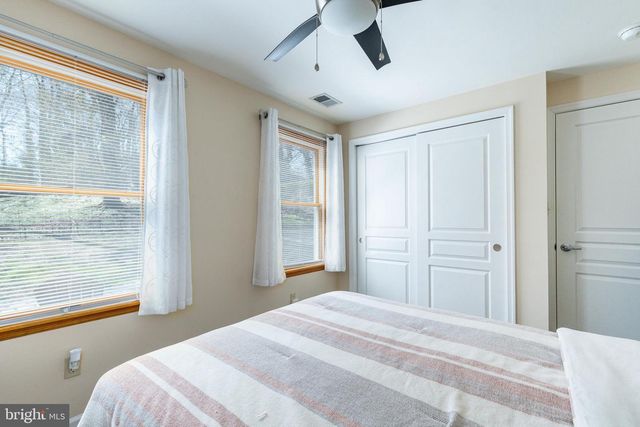 583 LAKE BLVD, Lindenwold, NJ 08021