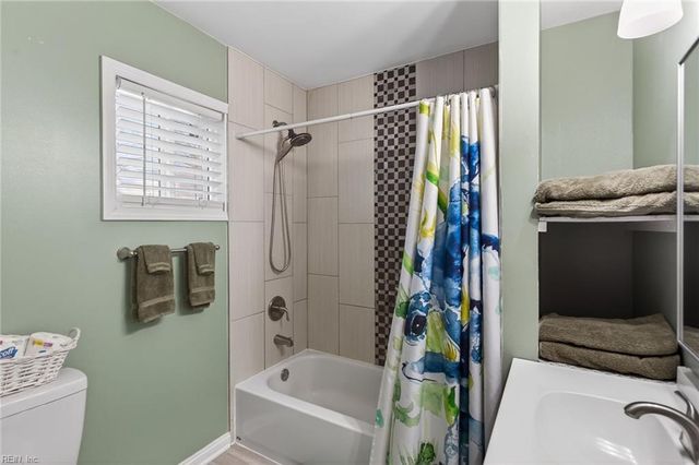 1 Vickers CT, Portsmouth, VA 23701