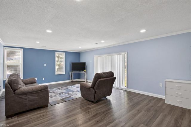 1 Vickers CT, Portsmouth, VA 23701