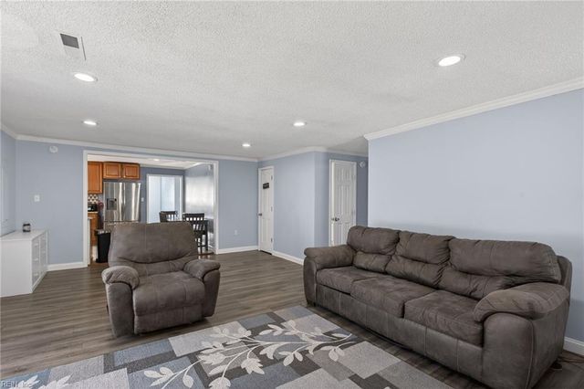 1 Vickers CT, Portsmouth, VA 23701