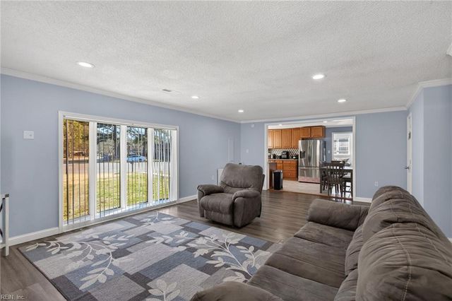 1 Vickers CT, Portsmouth, VA 23701