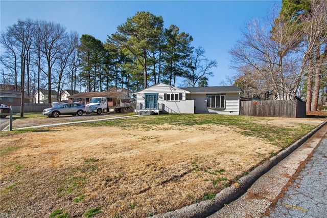 1 Vickers CT, Portsmouth, VA 23701