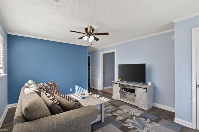 1 Vickers CT, Portsmouth, VA 23701