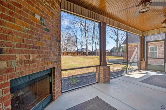 2104 Hiwassee Drive, Bonaire, GA 31005