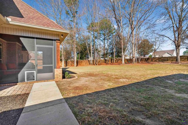 2104 Hiwassee Drive, Bonaire, GA 31005