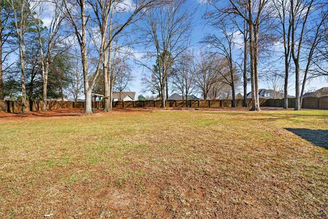 2104 Hiwassee Drive, Bonaire, GA 31005