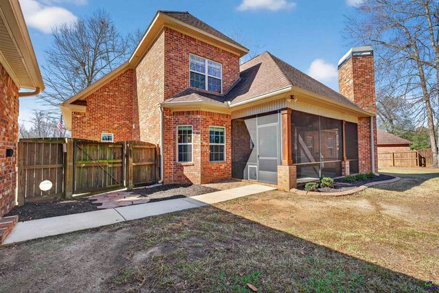 2104 Hiwassee Drive, Bonaire, GA 31005