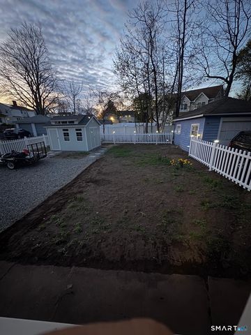 16 Shoreham Road, New Haven, CT 06512