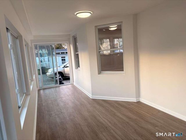 16 Shoreham Road, New Haven, CT 06512