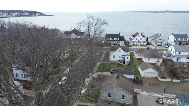 16 Shoreham Road, New Haven, CT 06512