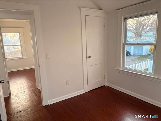 16 Shoreham Road, New Haven, CT 06512