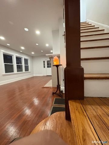 16 Shoreham Road, New Haven, CT 06512