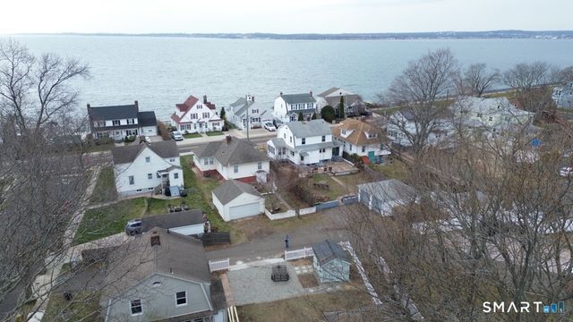 16 Shoreham Road, New Haven, CT 06512