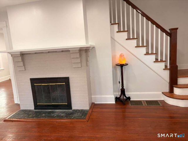 16 Shoreham Road, New Haven, CT 06512