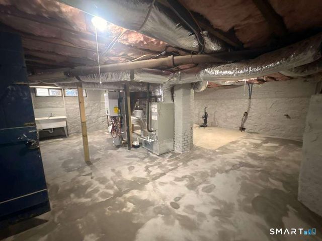 16 Shoreham Road, New Haven, CT 06512