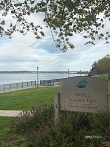 16 Shoreham Road, New Haven, CT 06512