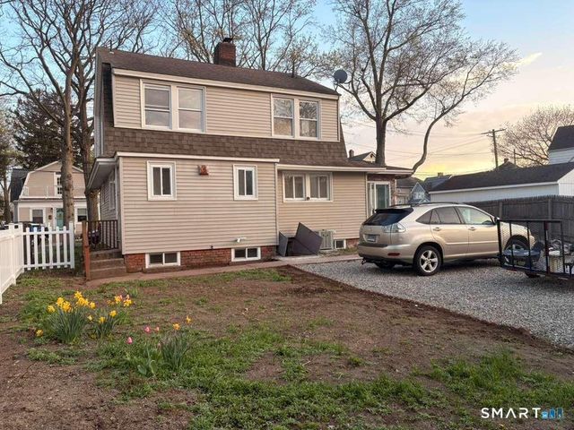 16 Shoreham Road, New Haven, CT 06512