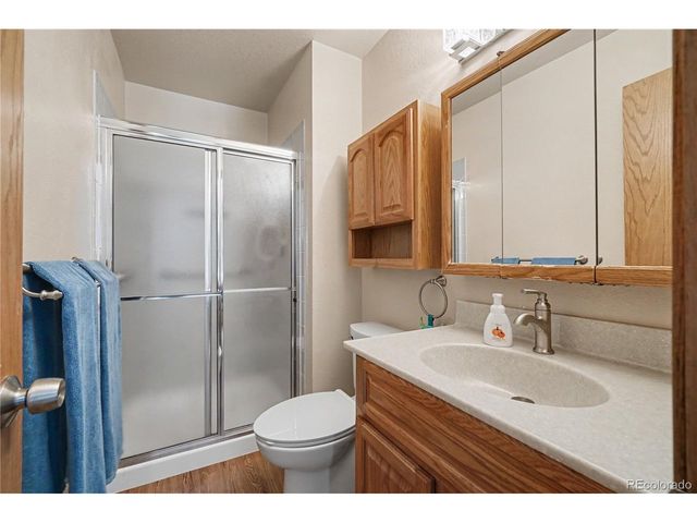 390 E 48th St, Loveland, CO 80538