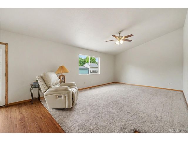 390 E 48th St, Loveland, CO 80538